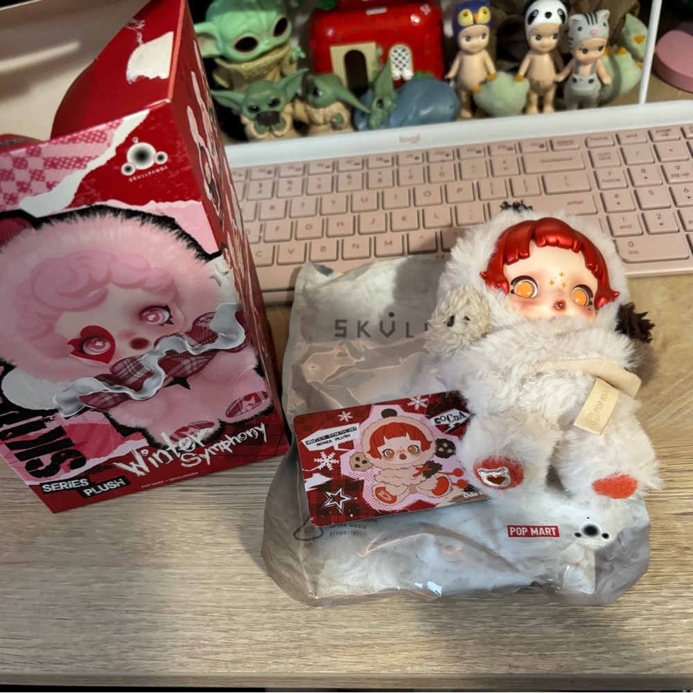 Hello Kitty Red and White Doll with Accessories